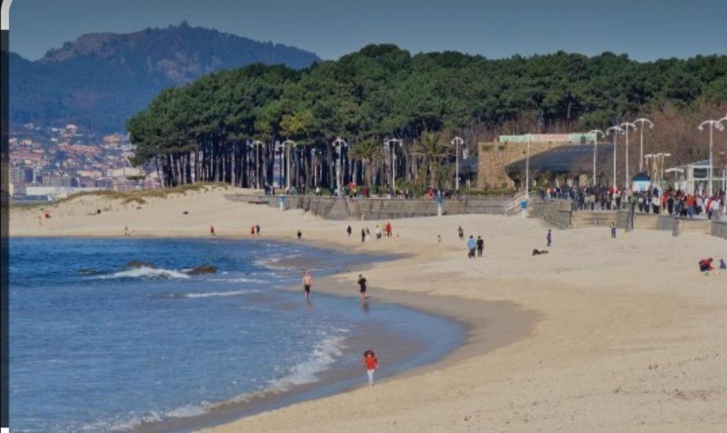 Samil Primera Linea De Playa Vigo Bagian luar foto